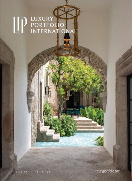 Luxury Portfolio International – Vol 10 N 2, 2020 Cover