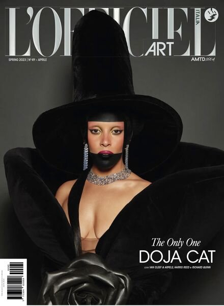 L’Officiel Italia – Aprile 2023 Cover