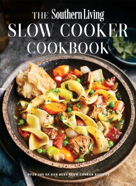 The Southern Living – Slow Cooker Cookbook 2025 Cover